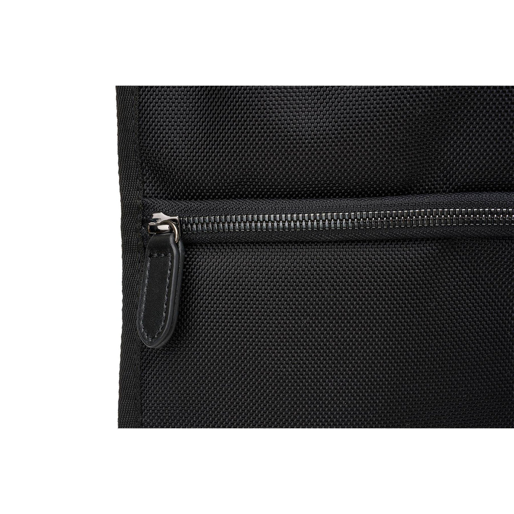 "Gavin" Nylon Garment Bag (Personalizable)